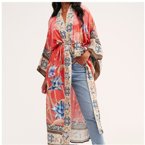 Pink Cloud Silky Tunic & Kimono - Picture 2 of 5